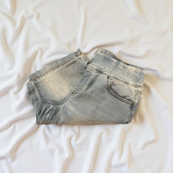 Womens Croft & Barrow Light Wash Denim Bermuda Shorts Size 6 Made In Bangladesh - Picture 1 of 6